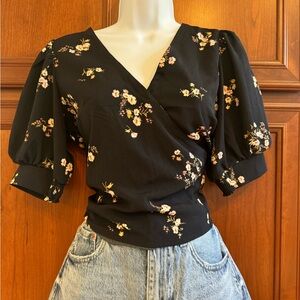 Abercrombie floral top- small